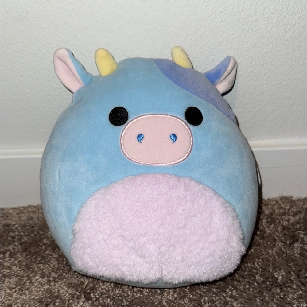 NWT 8in Clayton Cow Squishmallow